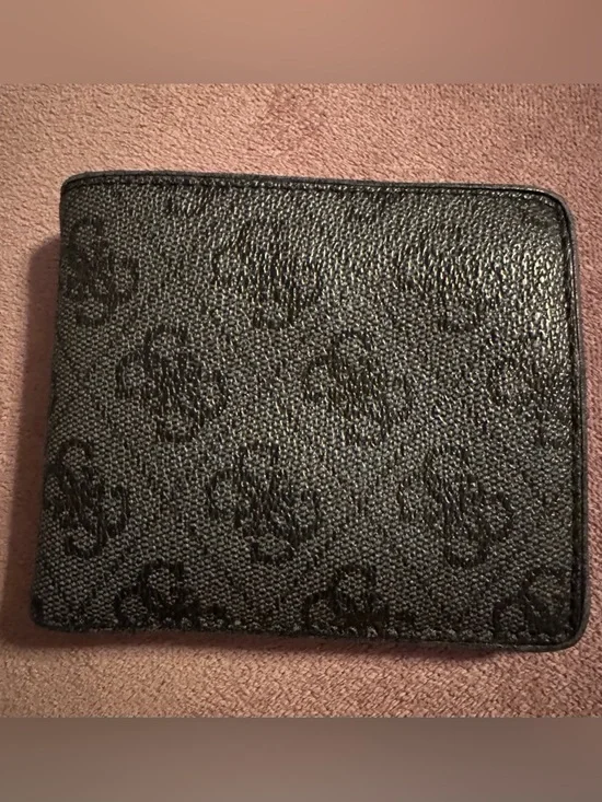 Guess Grey Textured Wallet with Subtle Monogram Pattern - Picture 1 of 14